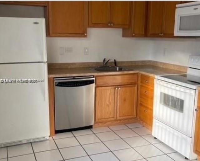 5219 SW 43rd Ter in Fort Lauderdale, FL - Building Photo - Building Photo