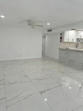 5217 NW 18th St in Lauderhill, FL - Building Photo - Building Photo