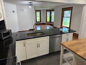 403 W Eleventh St in Traverse City, MI - Building Photo - Building Photo