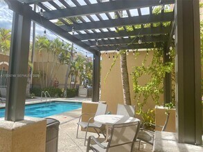 2891 NE 185th St in Aventura, FL - Building Photo - Building Photo