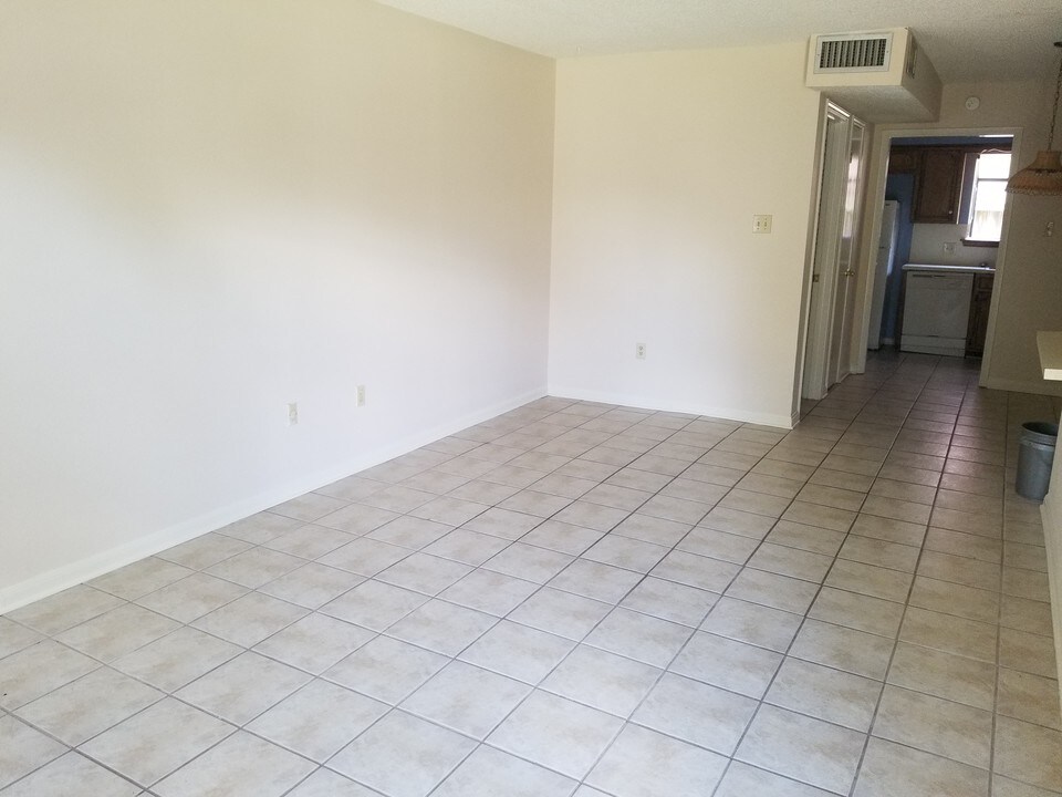 5245 Brightside View Dr in Baton Rouge, LA - Building Photo