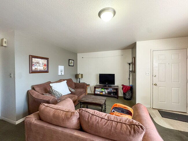 243 E 400 N in Provo, UT - Building Photo - Building Photo