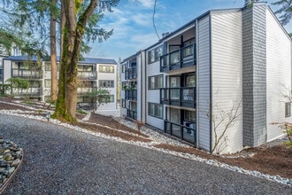 Tenzen Apartments in Bellevue, WA - Building Photo - Building Photo