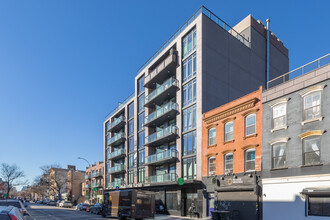 825 Dekalb Ave in Brooklyn, NY - Building Photo - Building Photo