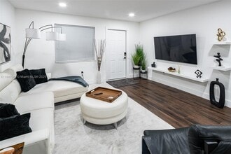 1371 NE 110th Terrace in Miami, FL - Building Photo - Building Photo