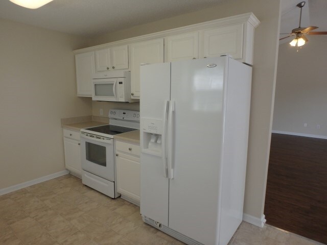 8 Clarence Ln in Garner, NC - Building Photo - Building Photo