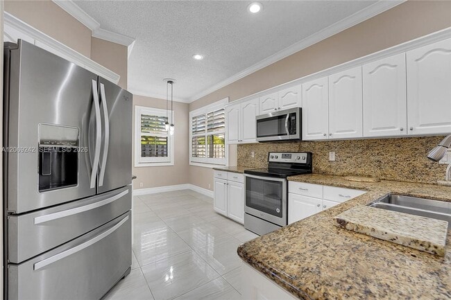 property at 1905 Capeside Cir