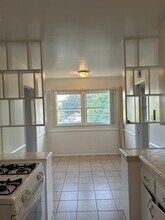11666 Magnolia Blvd, Unit 8 in North Hollywood, CA - Building Photo - Building Photo