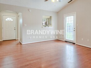 460 Polk Manor Dr in Greenwood, IN - Foto de edificio - Building Photo