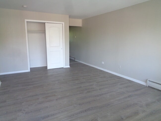 1340 N Main St in Wheaton, IL - Building Photo - Building Photo