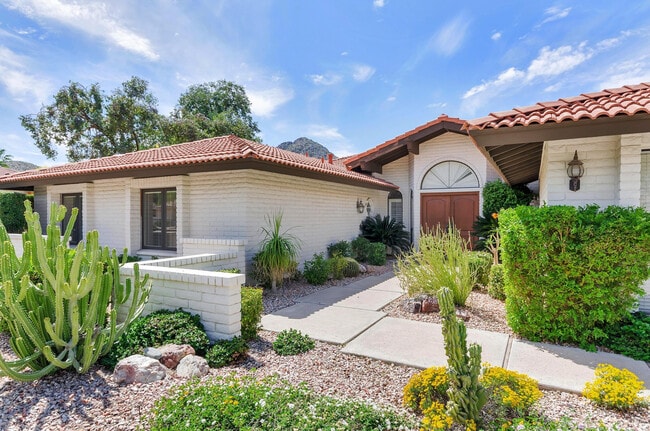 property at 8818 North 47th Pl