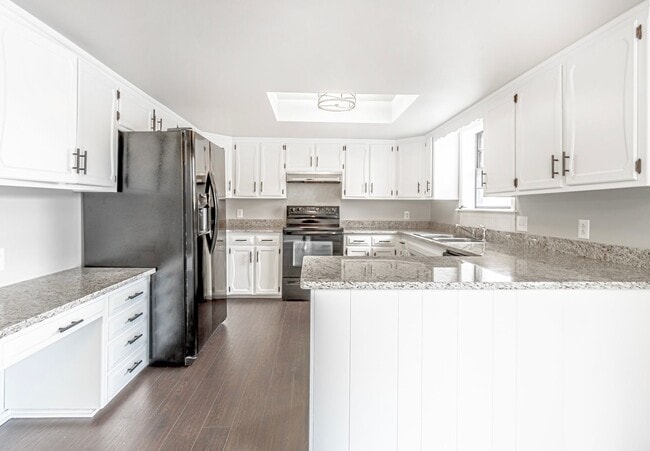 601 N Valley W Dr in Rogers, AR - Building Photo - Building Photo