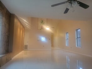 702 Zebra Dr in Laredo, TX - Building Photo - Building Photo