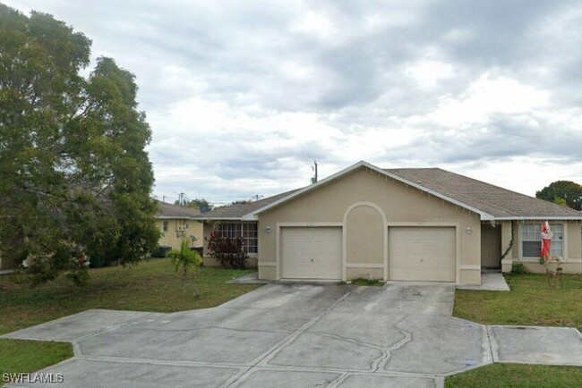 3231 Skyline Blvd in Cape Coral, FL - Foto de edificio - Building Photo