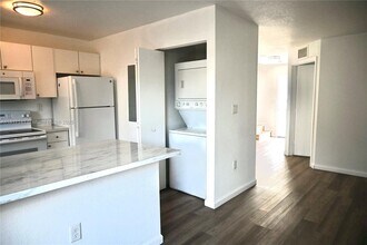 175 SW 6th Ln in Florida City, FL - Foto de edificio - Building Photo