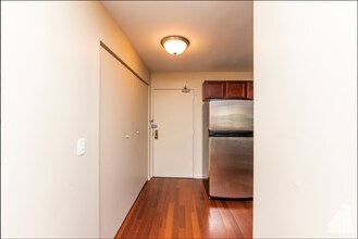 222 E Pearson St, Unit 1105 in Chicago, IL - Foto de edificio - Building Photo