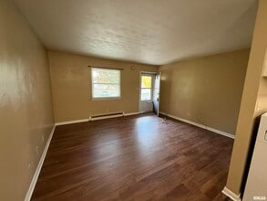 4021 S Ricketts Ave in Bartonville, IL - Building Photo - Building Photo