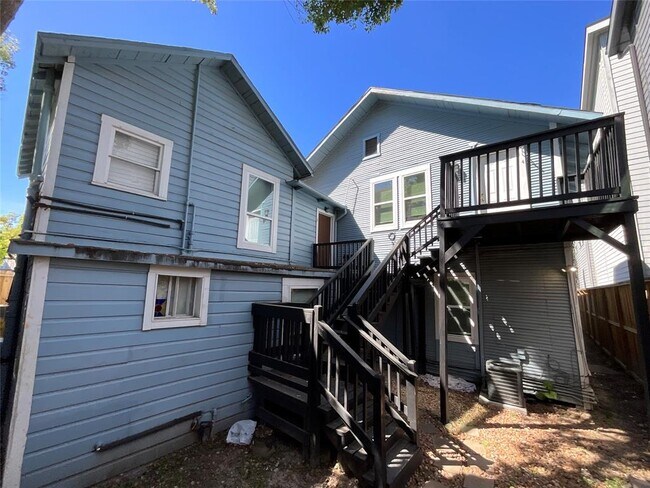 property at 3403 Yupon St