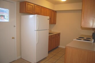 321 S Jefferson St in Woodstock, IL - Building Photo - Building Photo