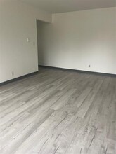 744 E Michigan Ave in Battle Creek, MI - Building Photo - Building Photo