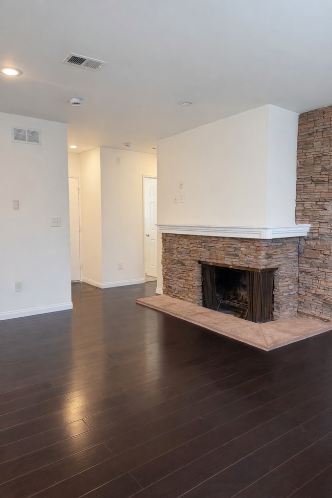 2540 Hudspeth St in Inglewood, CA - Building Photo - Building Photo