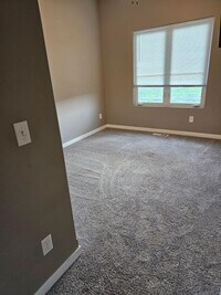 295 Capstone Dr photo'