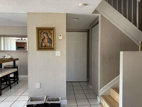 4515 SW 68th Ct Cir in Miami, FL - Building Photo - Building Photo