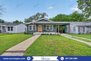 3320 Ryan Ave in Fort Worth, TX - Building Photo