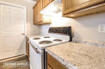 203 Glenn Oak Dr in Benton, AR - Foto de edificio - Building Photo