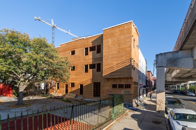 1068 N Front St in Philadelphia, PA - Building Photo - Building Photo