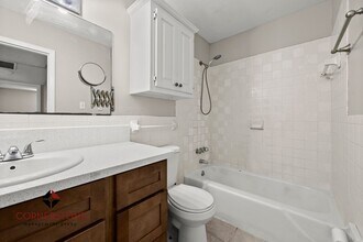 445 W Parker Blvd in Baton Rouge, LA - Foto de edificio - Building Photo