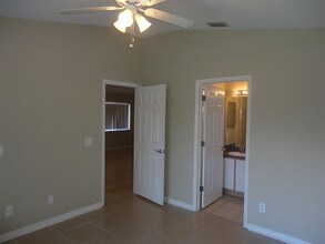 12911 Fieldmoor Ct in Riverview, FL - Foto de edificio - Building Photo