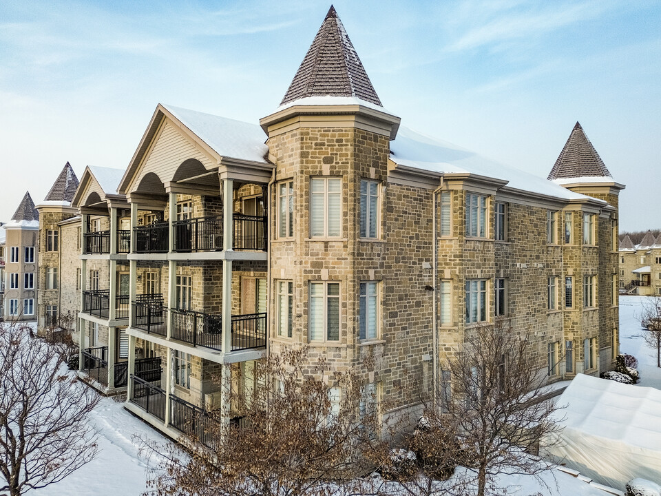 1071 Du Massif Rue in Québec, QC - Building Photo