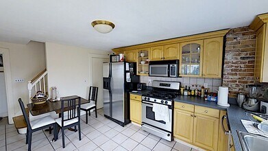 61 Atherton St, Unit 2 in Somerville, MA - Building Photo - Building Photo