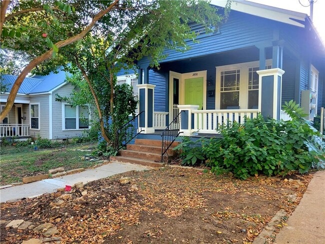 property at 2832 Pearl St