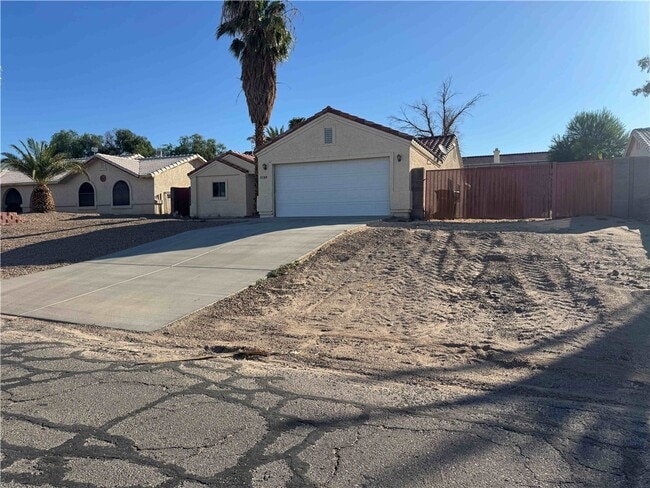 5288 Tierra Linda Dr in Bullhead City, AZ - Building Photo - Building Photo