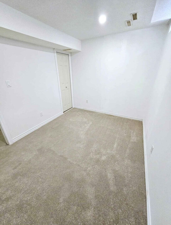 48 Bridlegrove Dr in Toronto, ON - Building Photo