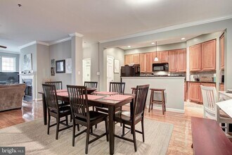 10328 Sager Ave-Unit -209 in Fairfax, VA - Building Photo - Building Photo
