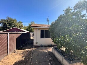 728 N Palm Ave in Fresno, CA - Building Photo - Building Photo