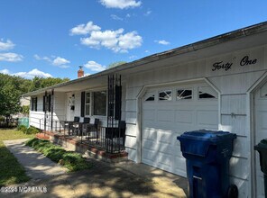 41 Heath Ave in Ocean Township, NJ - Building Photo - Building Photo