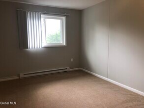 21 Wells St in Saratoga Springs, NY - Building Photo - Building Photo