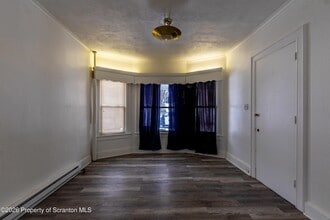 921-923 Clay Ave in Scranton, PA - Building Photo - Building Photo