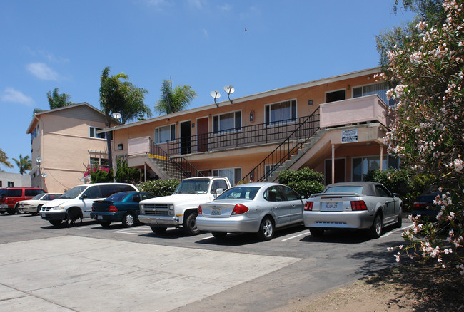 Mission Bay Towers in San Diego, CA - Building Photo - Building Photo