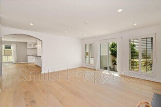 122 S Guadalupe Ave in Redondo Beach, CA - Building Photo - Building Photo