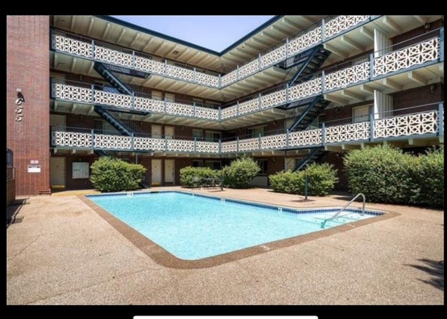 property at 655 N Pearl St