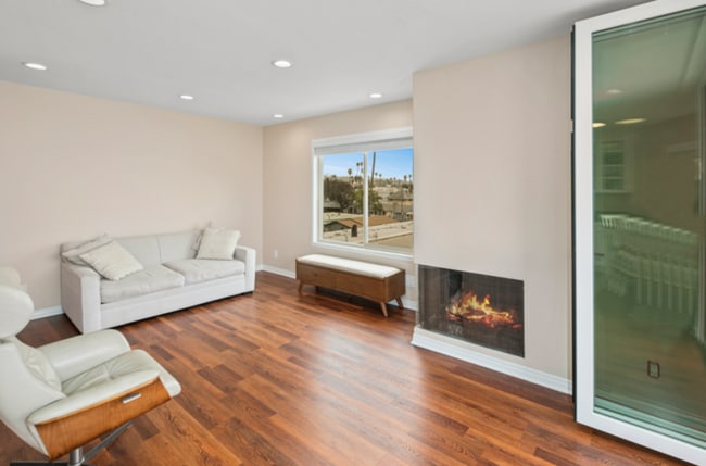 5155 W Point Loma Blvd in San Diego, CA - Building Photo - Building Photo