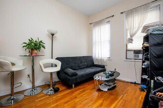 618 Washington St in Hoboken, NJ - Building Photo - Building Photo