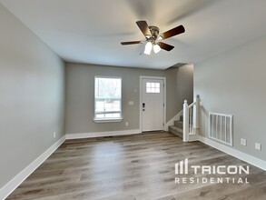 114 West Dr in White House, TN - Building Photo - Building Photo