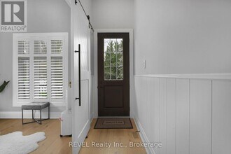 1 Bay Berry Ln in Niagara-On-The-Lake, ON - Building Photo - Building Photo