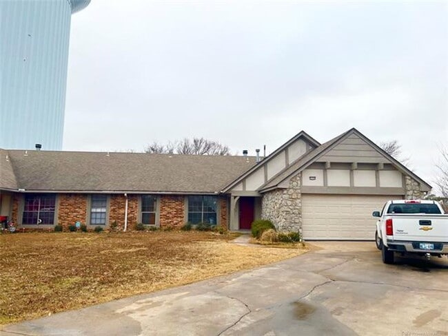 property at 7330 S Canton Ave